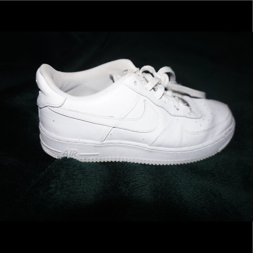 Youth 6.5 Nike Air Force 1 or Women’s 8